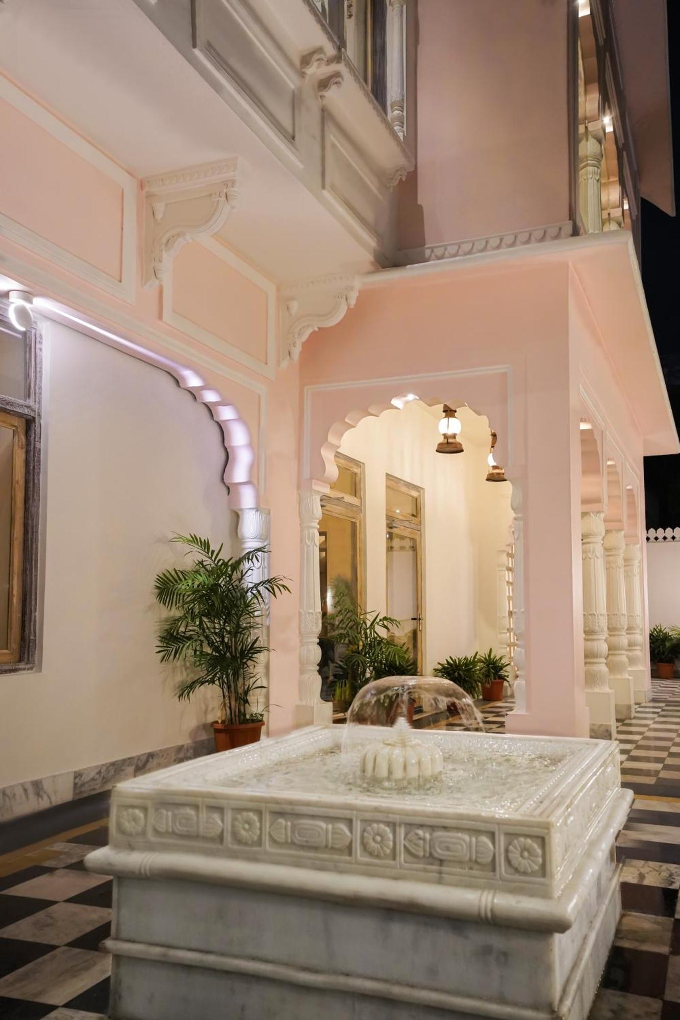 Dev Mahal - A Boutique Heritage Hotel 斋浦尔 外观 照片